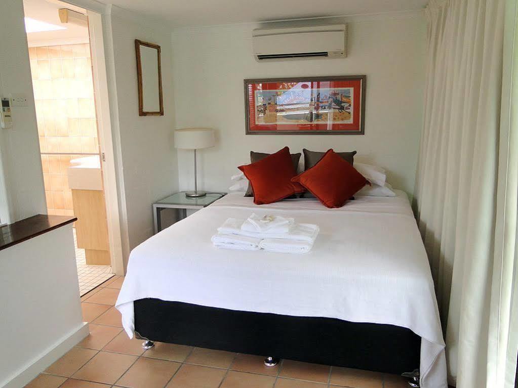 Seascape Holidays - Tropical Reef Apartments Port Douglas Bagian luar foto
