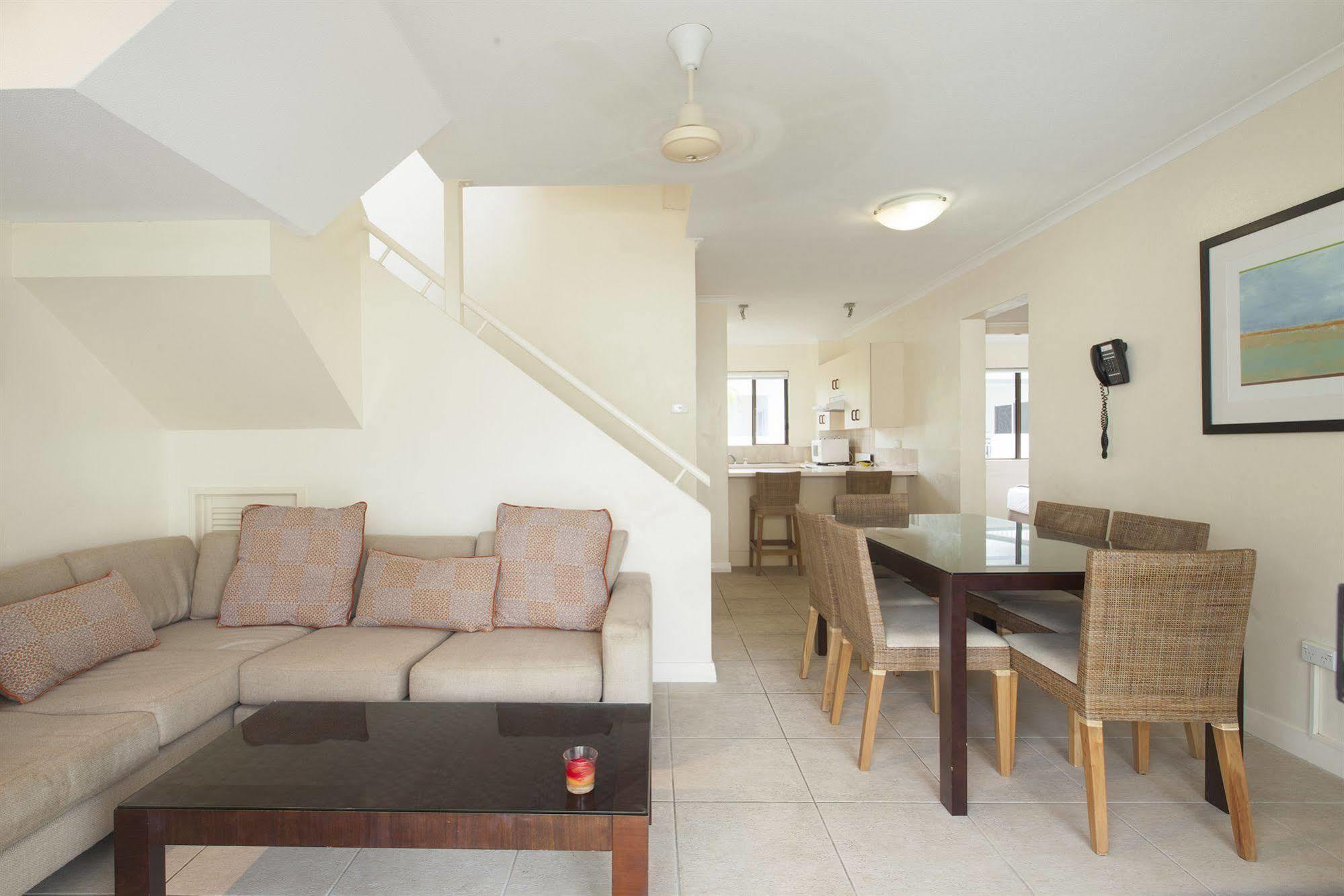 Seascape Holidays - Tropical Reef Apartments Port Douglas Bagian luar foto