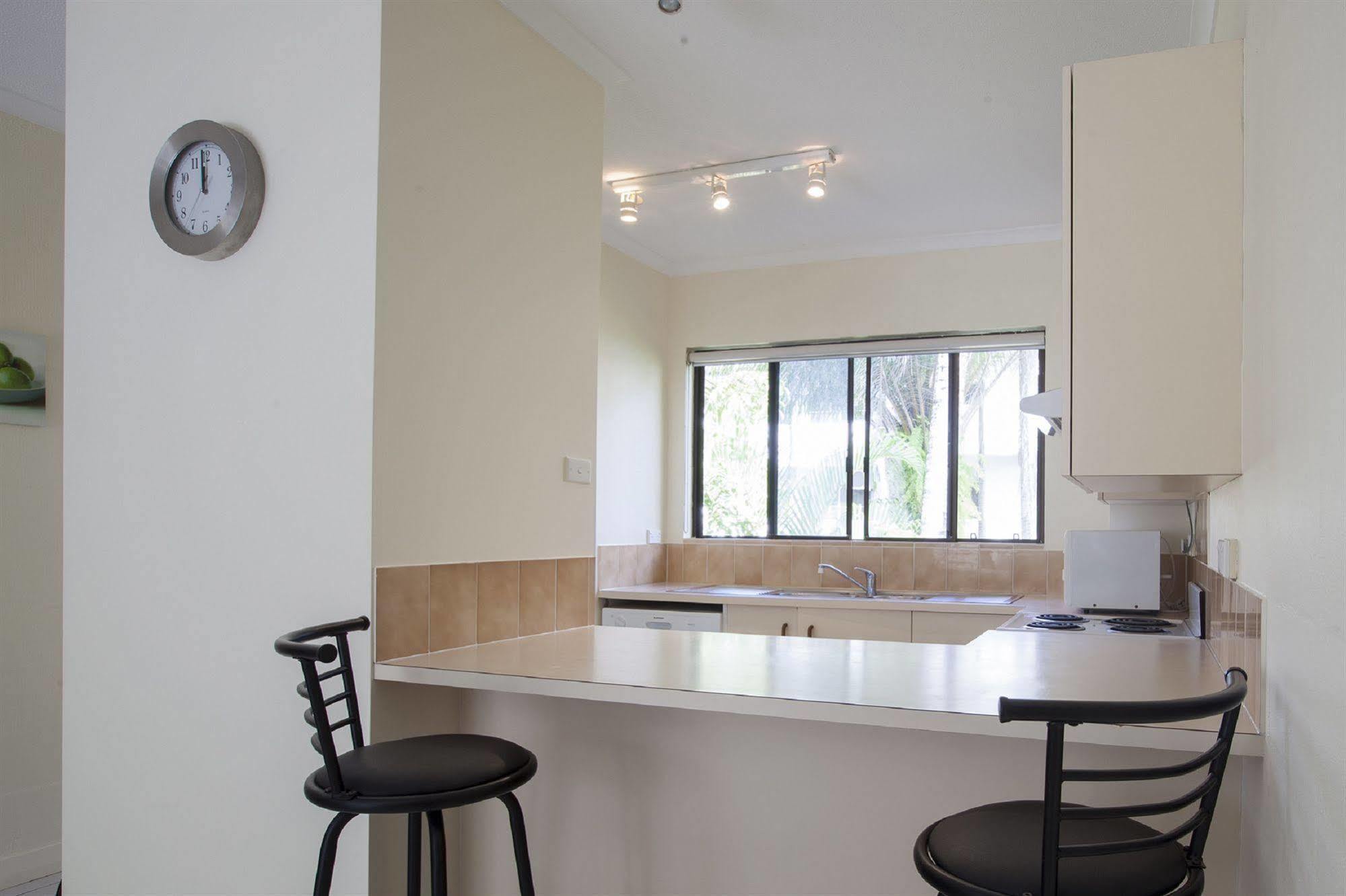 Seascape Holidays - Tropical Reef Apartments Port Douglas Bagian luar foto