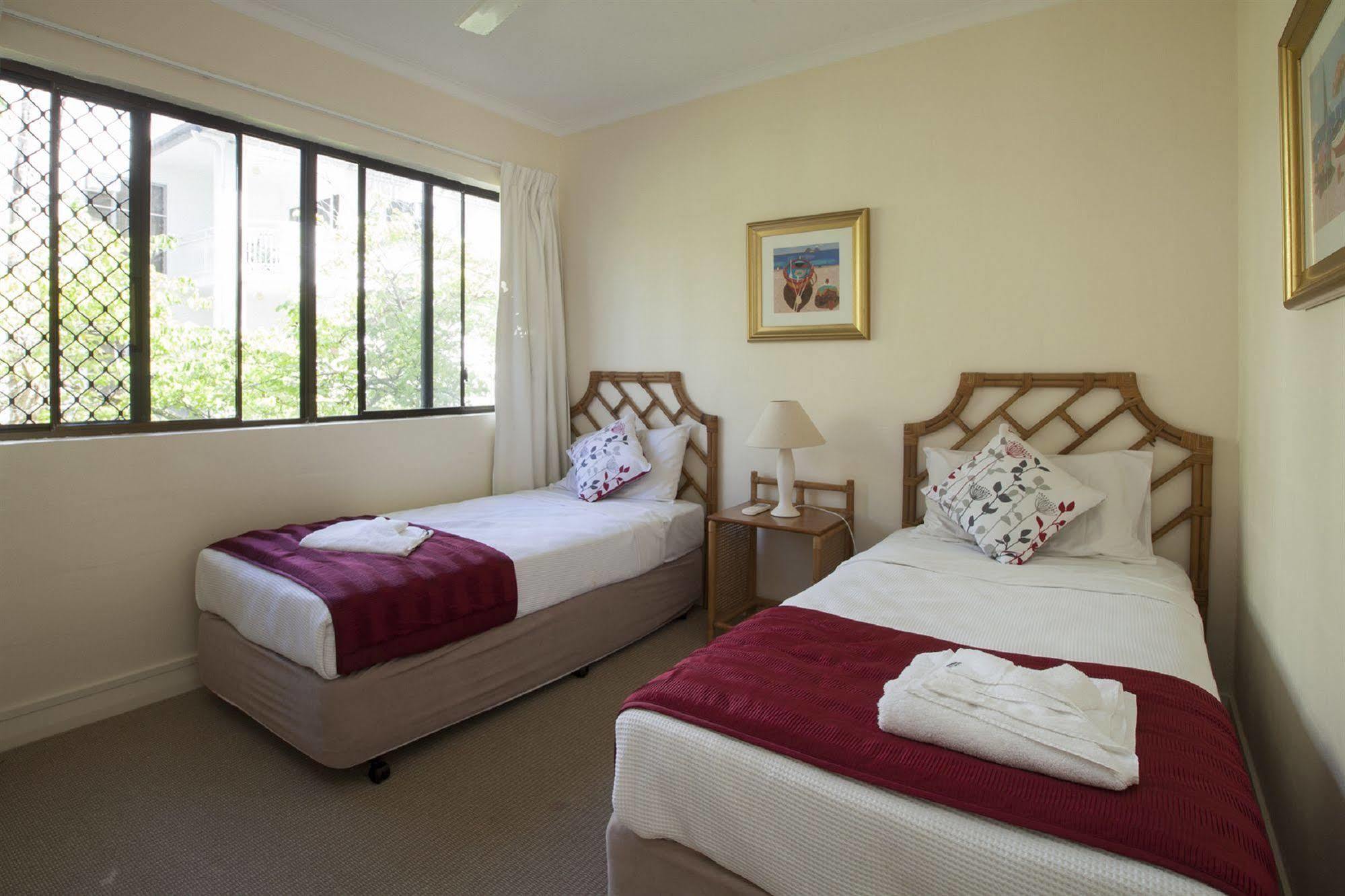 Seascape Holidays - Tropical Reef Apartments Port Douglas Bagian luar foto