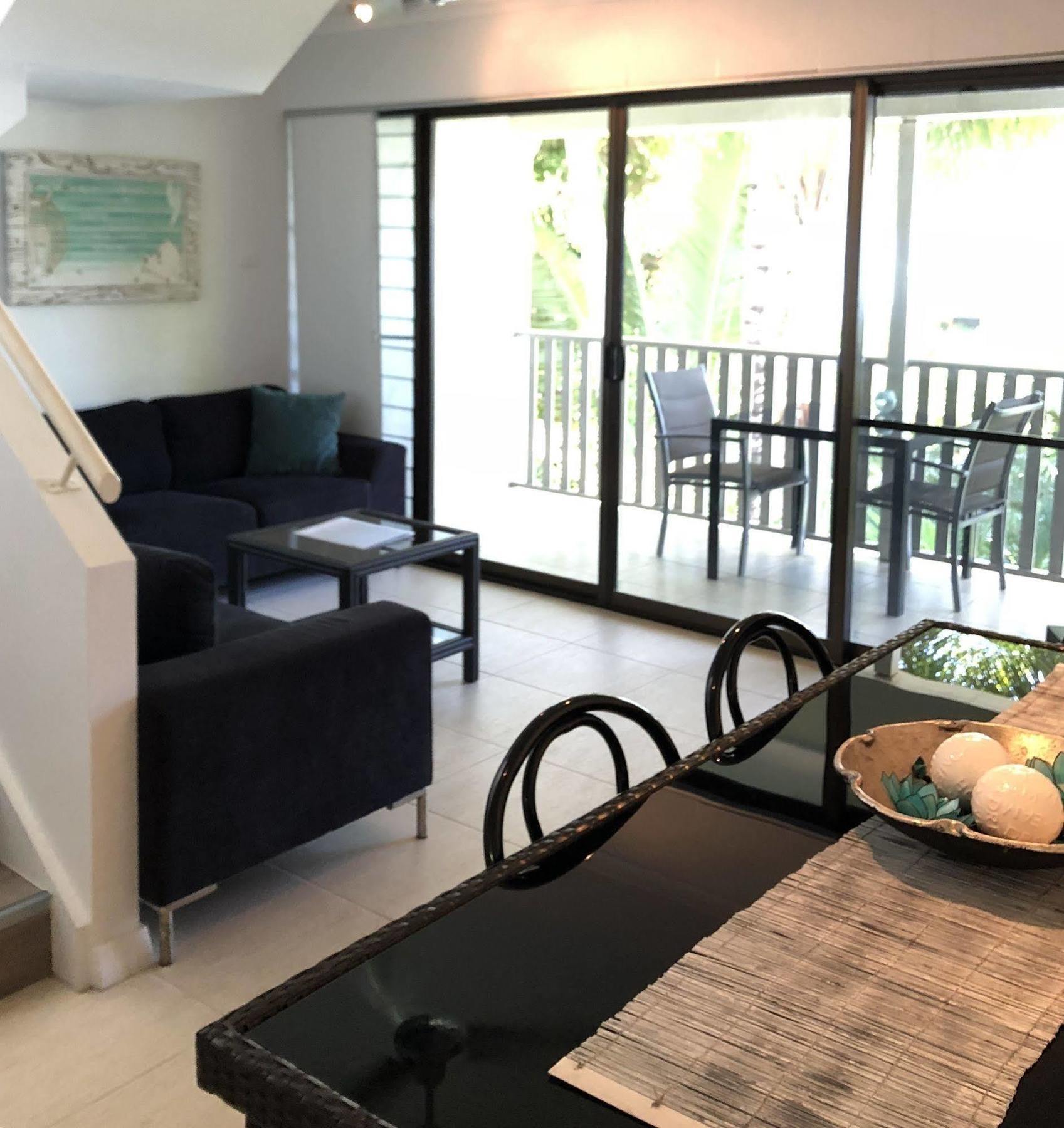 Seascape Holidays - Tropical Reef Apartments Port Douglas Bagian luar foto