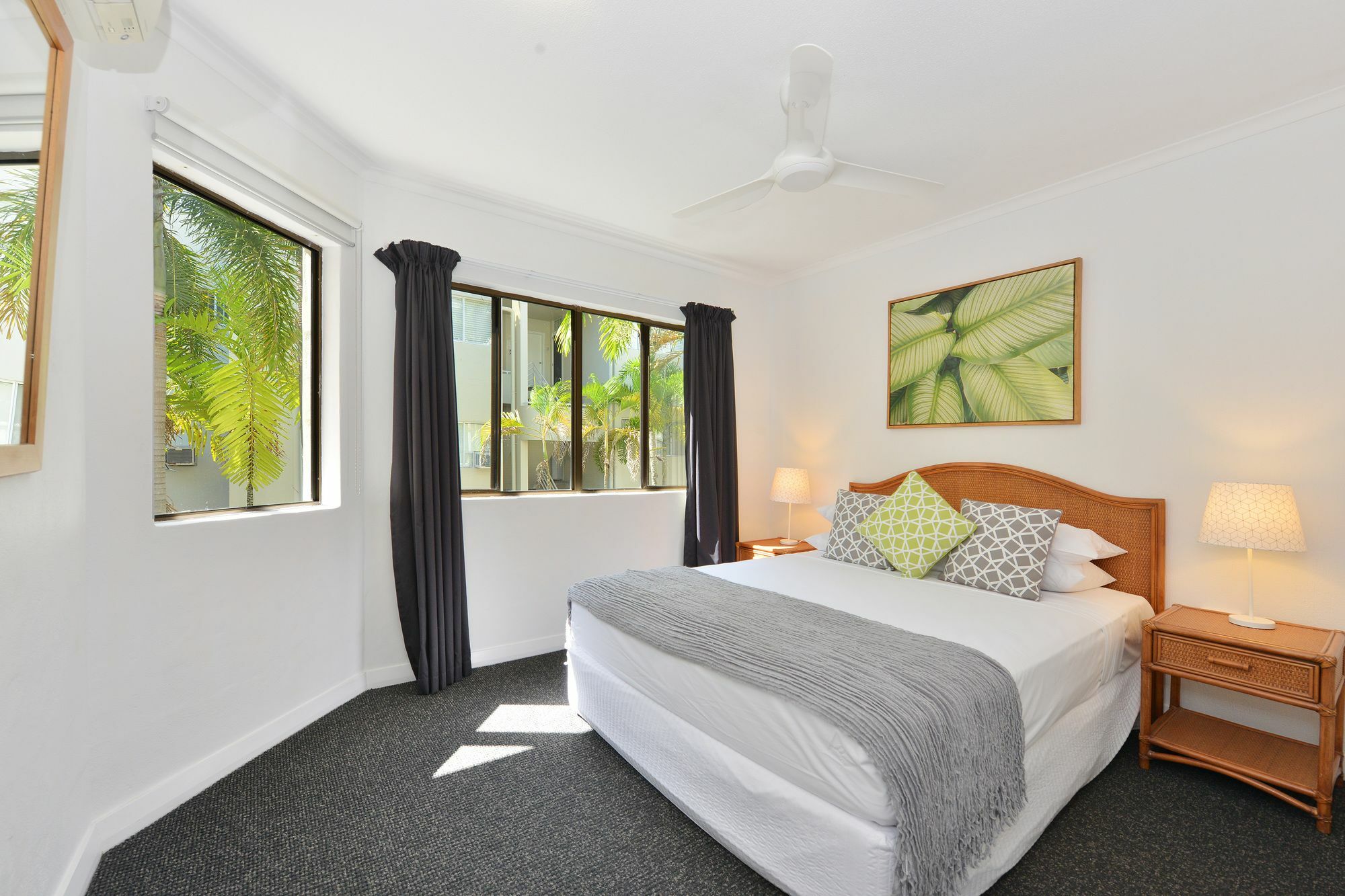 Seascape Holidays - Tropical Reef Apartments Port Douglas Bagian luar foto