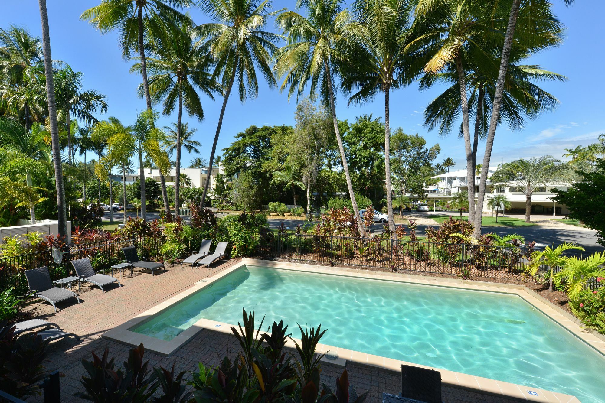 Seascape Holidays - Tropical Reef Apartments Port Douglas Bagian luar foto